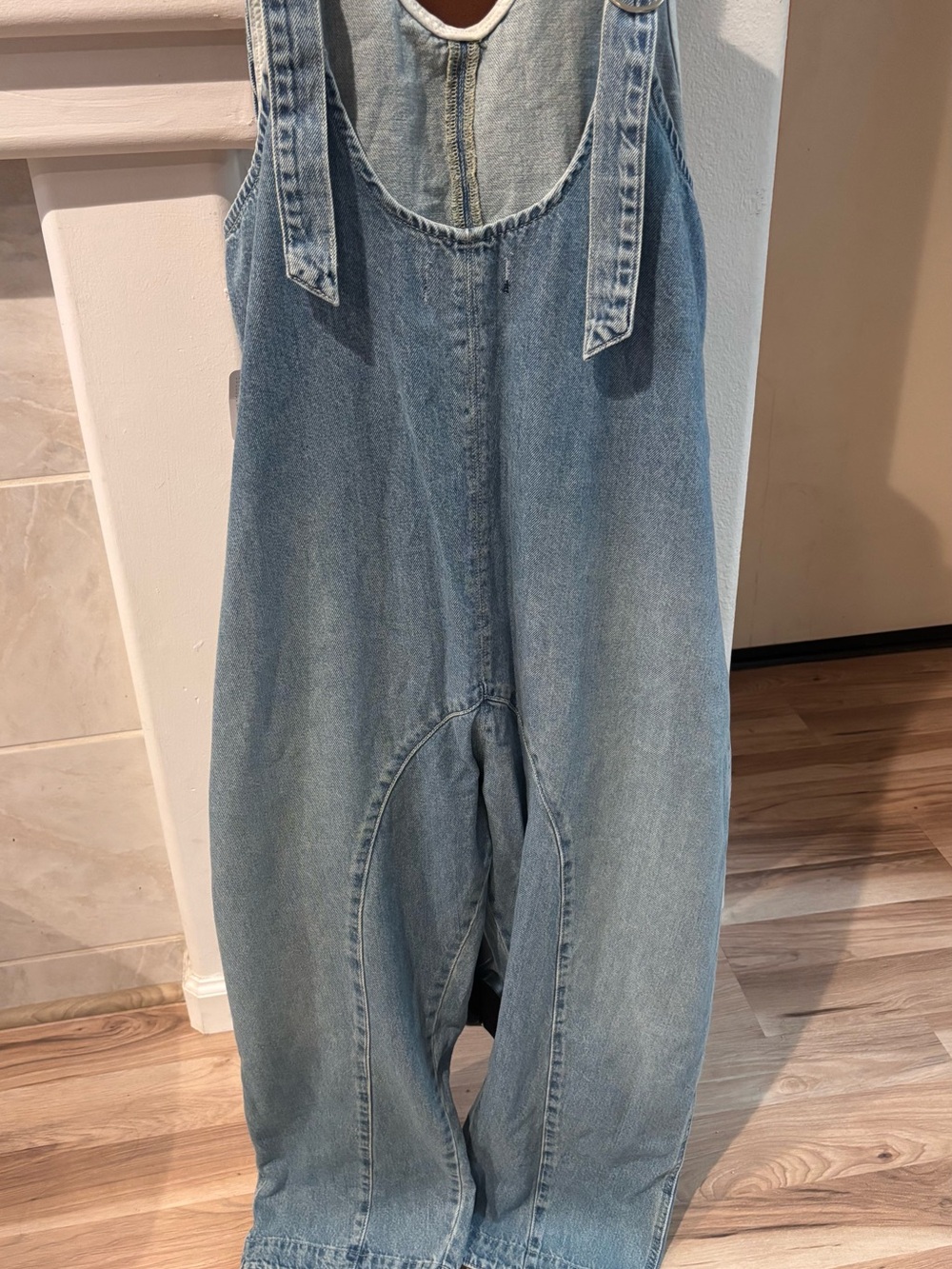 Free People High Roller Jumpsuit/ Overalls light blue denim SZ L NWT - Picture 9 of 9